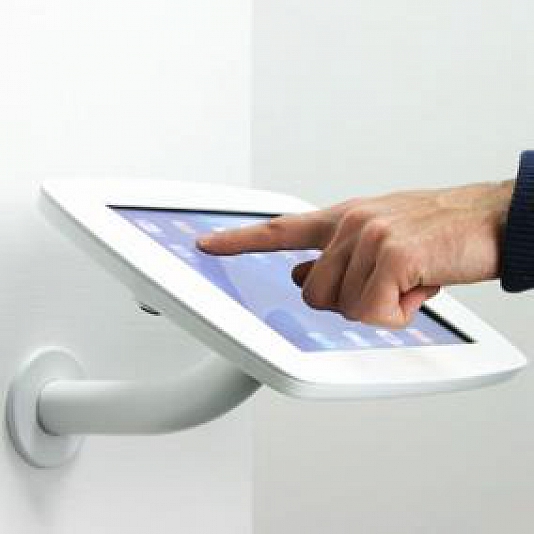 Ipad_kiosk_tegen_de_wand_image1